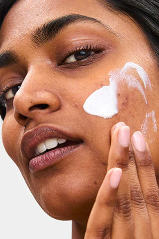 Our Guide to Dyshidrotic Eczema Self Care